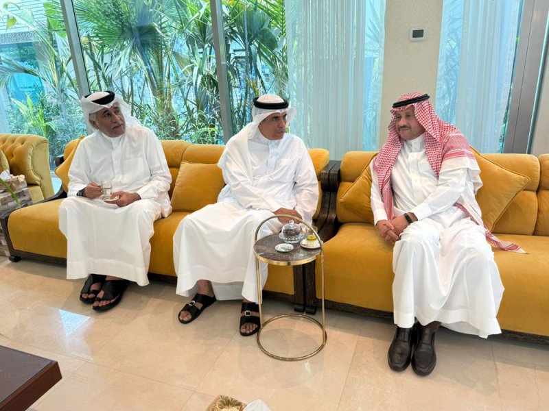 سفير خادم الحرمين الشريفين يقيم مأدبة غداء على شرف نخبة من الشخصيات البحرينية البارزة