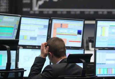 الأسهم الأوروبية تتراجع عن أعلى مستوياتها في 5 أشهر