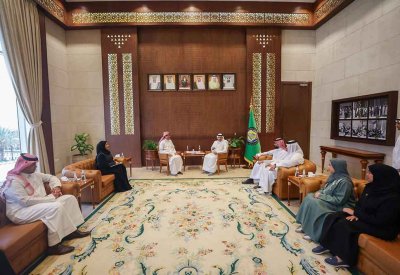 الأمين العام لمجلس التعاون يلتقي منتسبي الأمانة العامة الحاصلين على منح دراسية في الصين