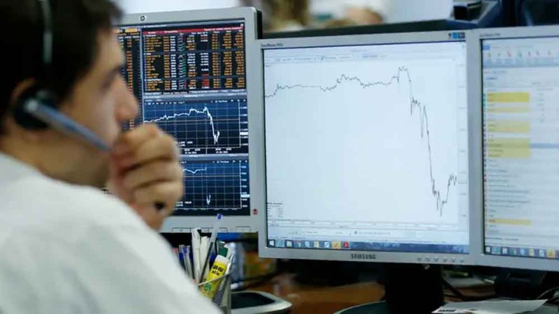 تباين مؤشرات الأسواق العالمية بعد إغلاق على تفاوت في "وول ستريت"