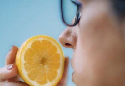 كيف يسلب مرض الزهايمر حاسة الشم؟