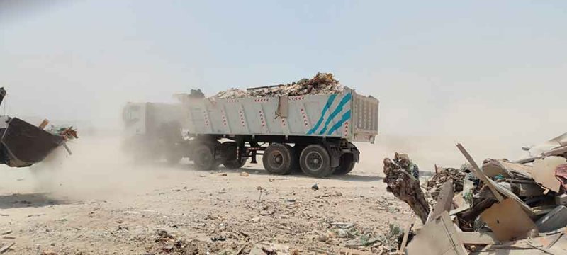 بلدية المنطقة الجنوبية تزيل 3180 طنًا من المخلفات في منطقة "حفيرة"