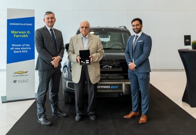 ’شفروليه الشرق الأوسط‘ تحتفي بفائز ’سبارك EUV‘