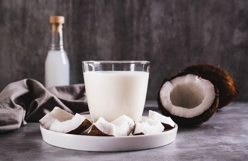 الحليب النباتي.. بديل مفيد أم خطر خفي؟