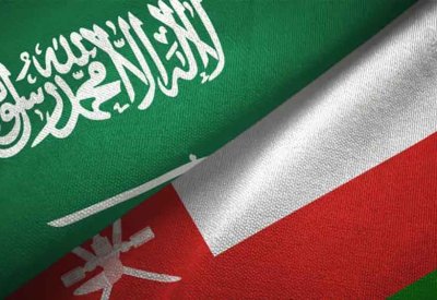 لتعزيز التبادل التجاري.. توقيع مذكرات تعاون بين شركات سعودية وعُمانية
