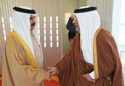 جلالة الملك المعظم يعود إلى أرض الوطن بعد زيارة خاصة لسلطنة عمان