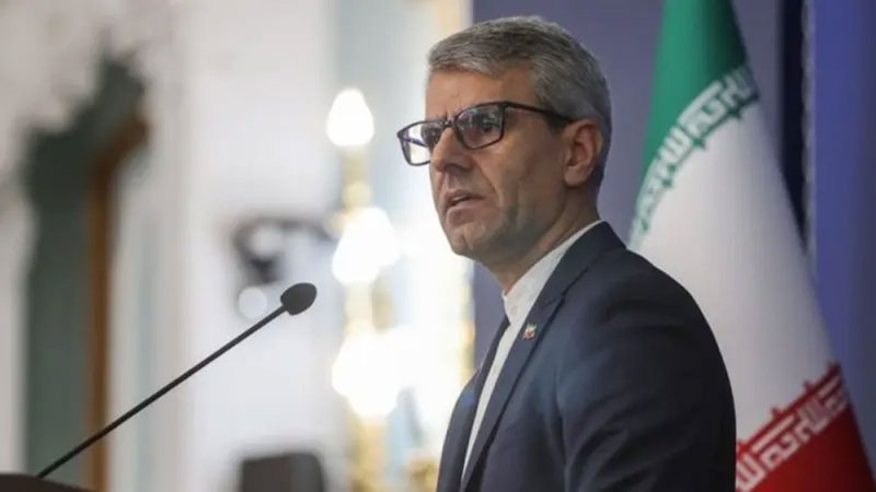 قبيل اجتماع مع الترويكا.. إيران: نفاوض بقوة لتجنب إعادة فرض العقوبات