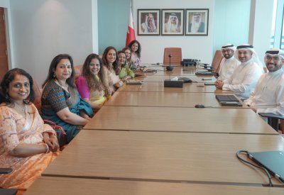 وزير "الصناعة" يستقبل رئيس مجلس إدارة جمعية السيدات الهنديات