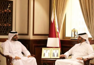 وزير البلدية بدولة قطر يستقبل سفير البحرين في الدوحة