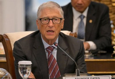مؤسسة بيل غيتس تقطع تمويلا عن منظمات تدعم الديمقراطيين