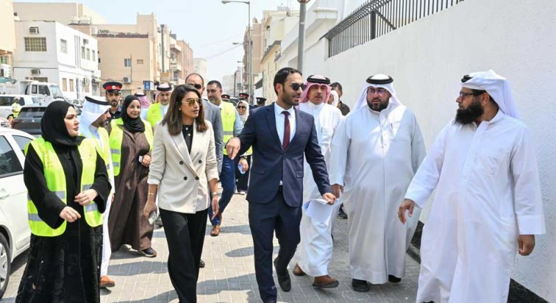 تنسيق مشترك للأعمال الإنشائية في مواقع تطوير المحرق بالتزامن مع الحركة المرورية لعودة المدارس