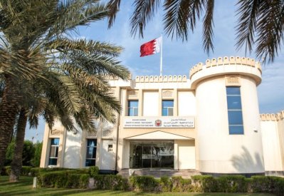 شرطة الشمالية: القبض على شخص لانتحاله صفة رجل أمن وسرقة عدد من محلات الهواتف النقالة