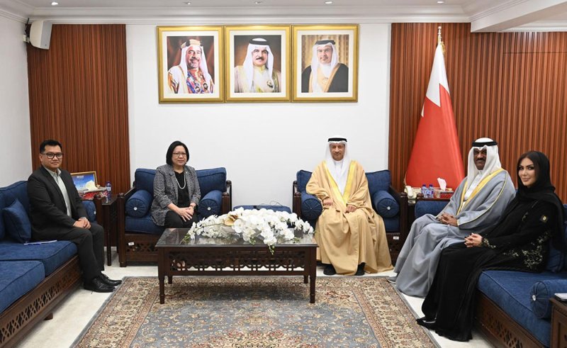 محافظ الشمالية يستقبل سفيرة جمهورية الفلبين لدى مملكة البحرين