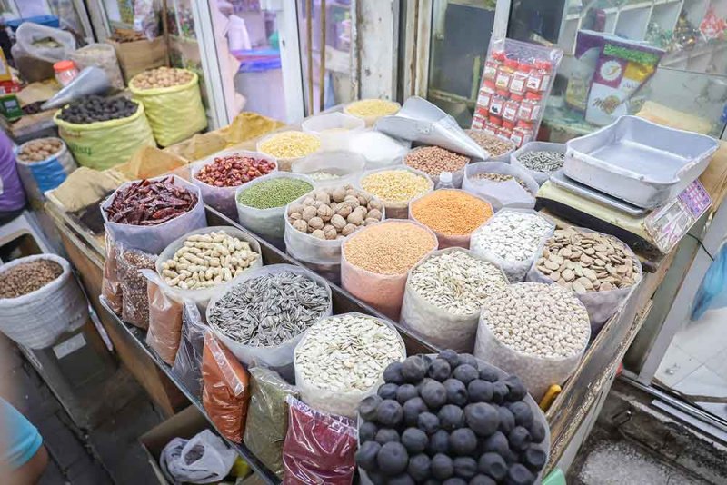 بالصور: سوق المنامة.. قلب المدينة الذي لا ينام