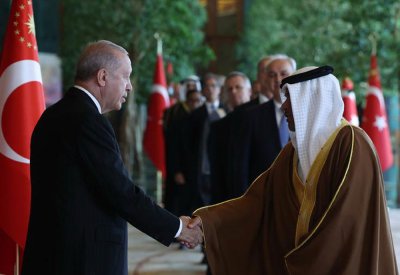 السفير البحريني لدى تركيا يشارك في حفل الاستقبال بمناسبة الذكرى السنوية الـ 103 لعيد النصر