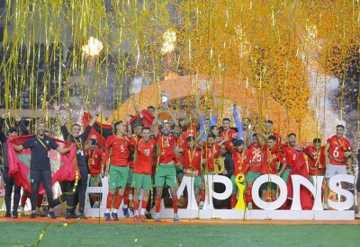 المغرب يرفع كأس أمم إفريقيا للمحليين (فيديو)