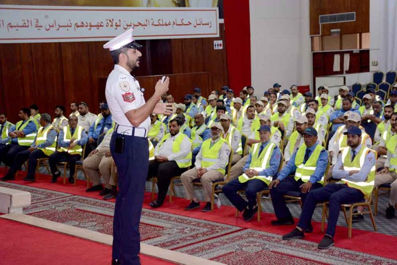 "المرور" تنظّم دورات تدريبية لشرطة خدمة المجتمع وحراس المدارس لتعزيز السلامة المرورية