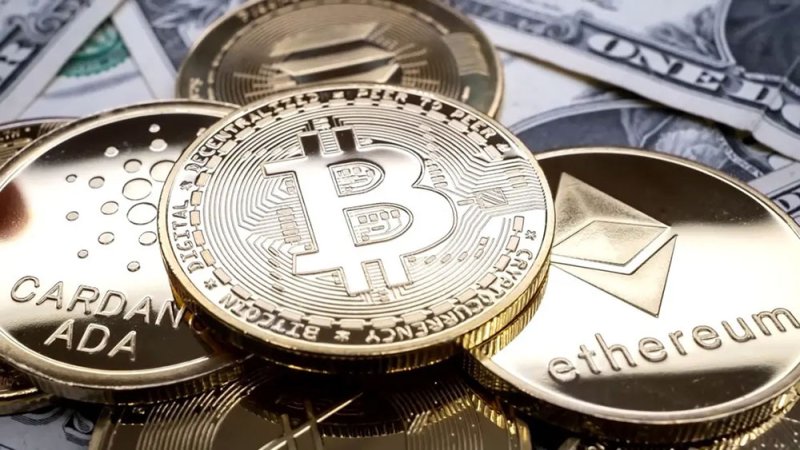 هل سينخفض سعر بيتكوين في سبتمبر؟