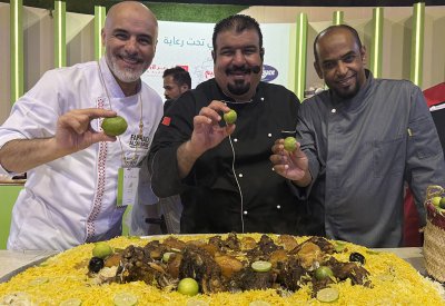 الشيف بو بديع يقدّم أطباقًا بحرينية مبتكرة باللومي الحساوي