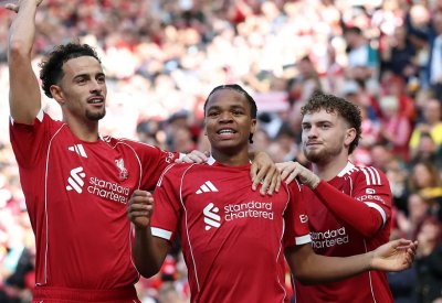 ثنائي ليفربول قد يرحل في اليوم الأخير للانتقالات الصيفية