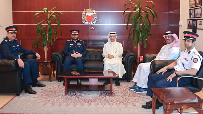 محافظ الشمالية يزور مديرية شرطة الشمالية ويطلع على دورها في الحفاظ على الأمن