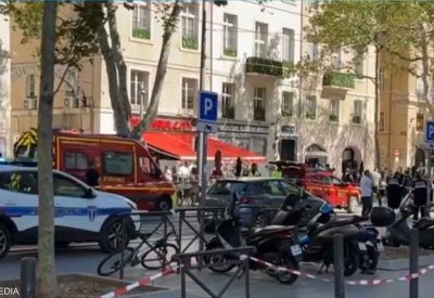 حادث طعن جماعي في فرنسا.. والشرطة تُنهي الهجوم