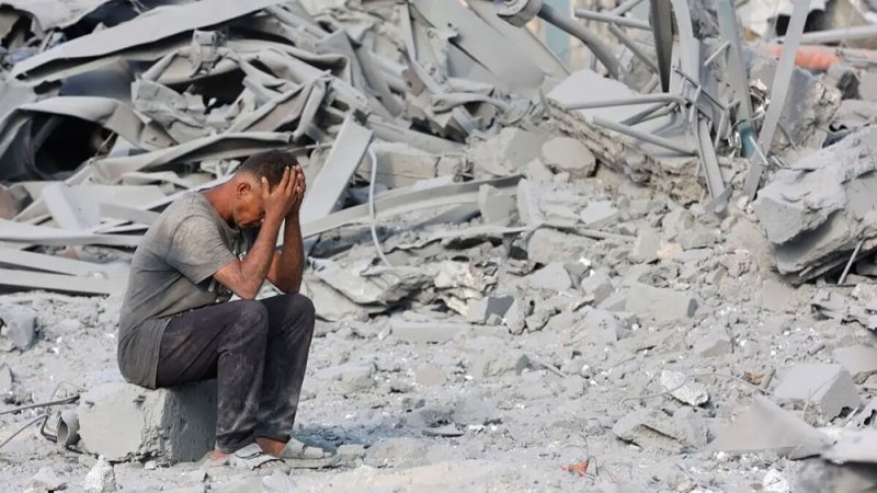 7 أطفال تحت الأنقاض.. أحياء محيت ودمرت في مدينة غزة