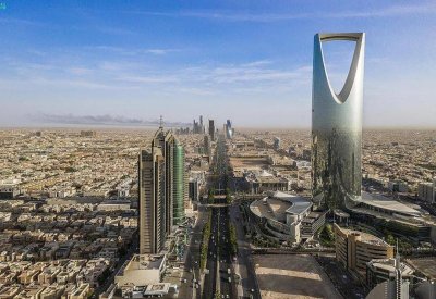 القطاع الخاص السعودي غير النفطي يواصل نموه في أغسطس بدعم التوسع التجاري
