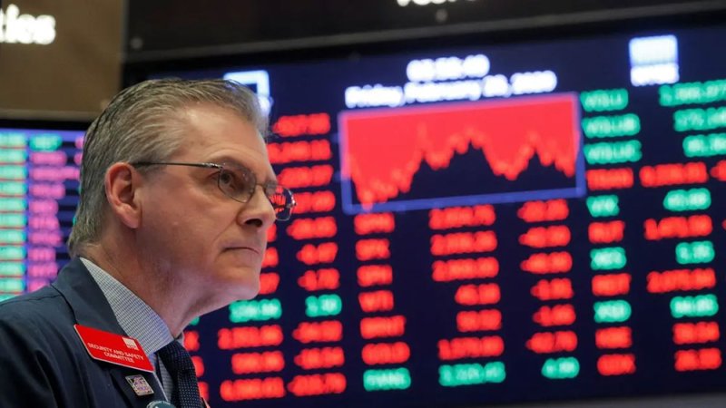 "العظماء السبعة" يخسرون 210 مليارات دولار من قيمتهم في يوم
