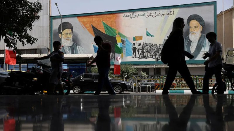 القضاء الإيراني يقلل من أهمية آلية الزناد.. "أداة دعائية"
