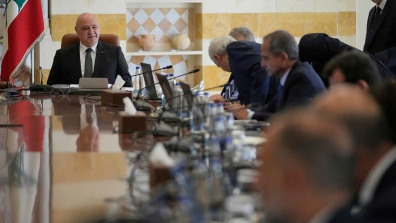 لبنان.. وزراء "أمل" وحزب الله ينسحبون من جلسة الحكومة حول حصر السلاح