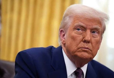 الرئيس الأمريكي يرفع الرسوم الجمركية عن الذهب والمعادن الحيوية ويقرها على منتجات السيليكون