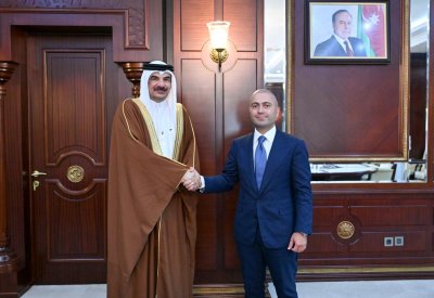الأمين العام لمجلس النواب يبحث مع نظيره الأذربيجاني تعميق التعاون في مجالات الذكاء الاصطناعي والاستدامة البيئية