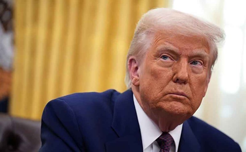 الرئيس الأمريكي يرفع الرسوم الجمركية عن الذهب والمعادن الحيوية ويقرها على منتجات السيليكون