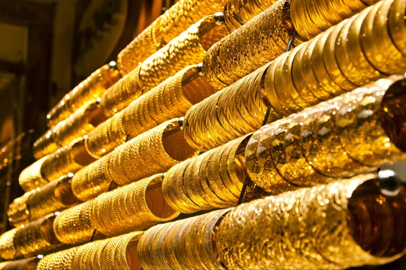 الذهب البحريني يرتفع إلى 38 دينار بداية سبتمبر الجاري