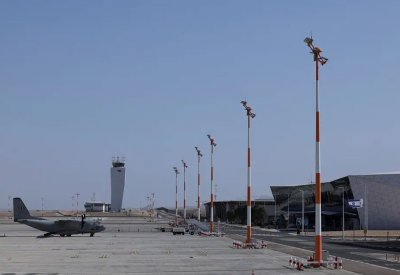 مسيّرة حوثية تضرب مطار رامون جنوب إسرائيل وإغلاق المجال الجوي