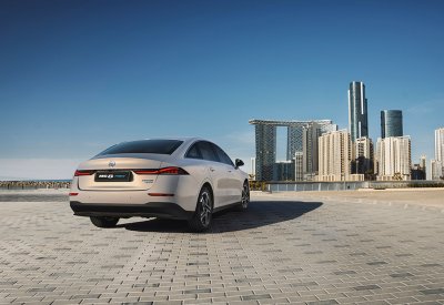 ’إم جي موتور‘ تطرح سيارة MG 8 PHEV الجديدة كلّياً