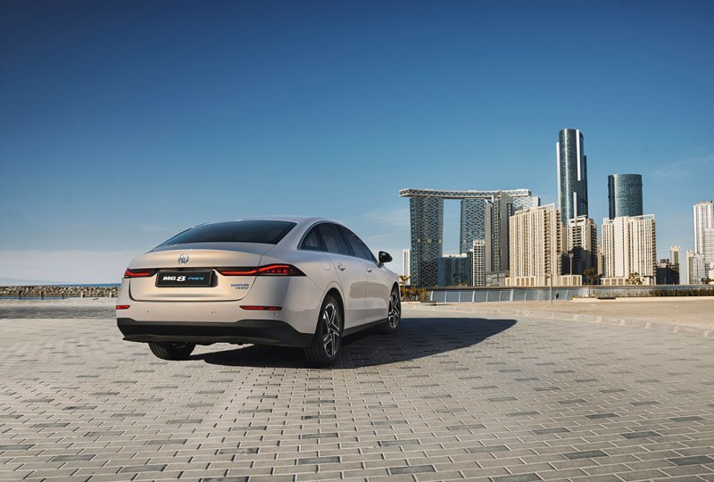 ’إم جي موتور‘ تطرح سيارة MG 8 PHEV الجديدة كلّياً