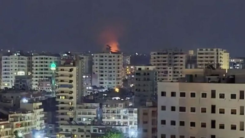 مصدر أمني إسرائيلي: غارة حمص استهدفت مستودعات أسلحة تركية