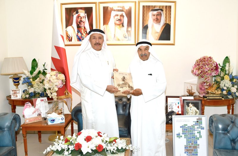 بن هندي يشيد بمضمون كتاب “بيت بوحجي”