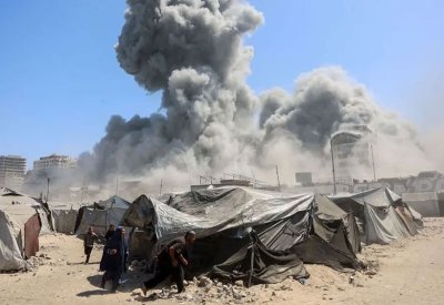 غزة تحت النار.. إسرائيل تقصف وتفجر روبوتات في منازل المدنيين