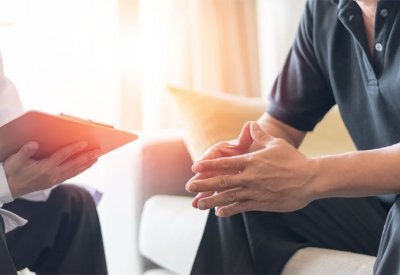 دواء شهير لحب الشباب يظهر نتائج واعدة في علاج العقم عند الرجال
