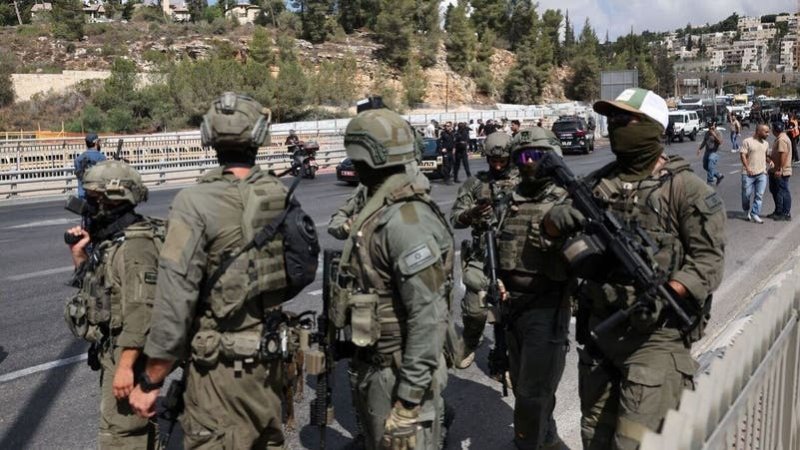 عامل يطعن شخصاً بفندق غرب القدس.. والشرطة الإسرائيلية تعتقله