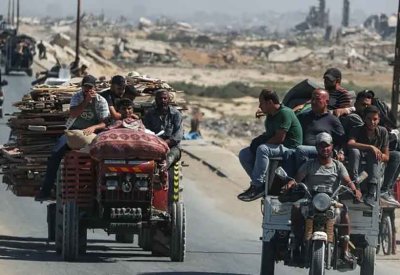 إسرائيل تدمر برجاً جديداً بمدينة غزة.. ونزوح 250 ألف شخص