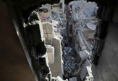 قصف إسرائيلي على مبنيين لهيئة شؤون الأسرى بغزة