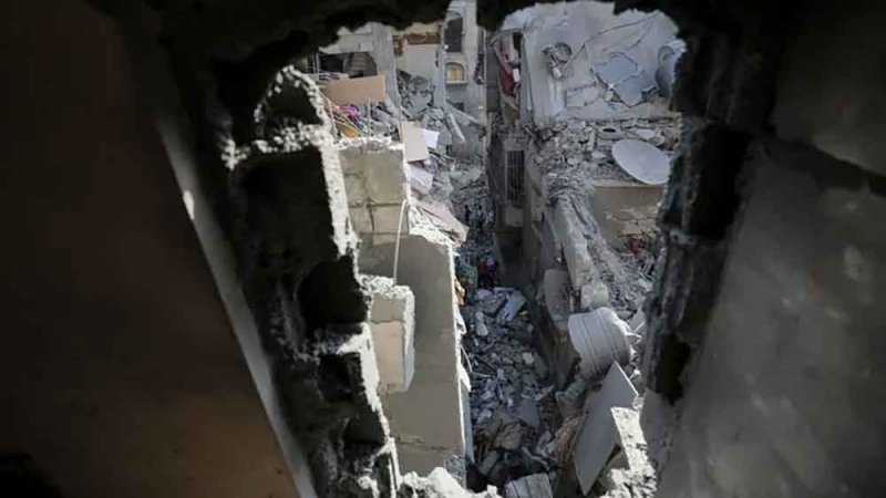 قصف إسرائيلي على مبنيين لهيئة شؤون الأسرى بغزة
