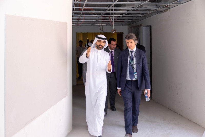 الرئيس التنفيذي للهيئة الوطنية لتنظيم المهن والخدمات الصحية يقوم بجولة ميدانية لمنشأة "أمانة" للرعاية الصحية – البحرين