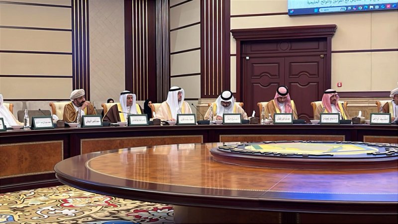 النائب بوخماس يشارك باجتماع الهيئة الاستشارية بالمجلس الأعلى لدول مجلس التعاون بمسقط