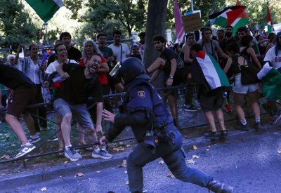 إسرائيل تهاجم سانشيز بعد تظاهرات مؤيدة لفلسطين