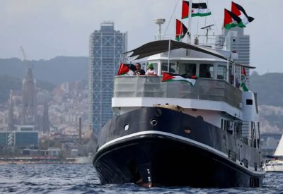 بعد تعرضه للهجوم مرتين.. "أسطول الصمود" يبحر من تونس متجهاً لغزة